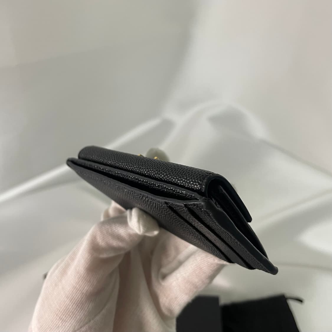 생로랑 업다운 카드지갑 풀박스 블랙 금장 A+급 풀박 상품이미지7