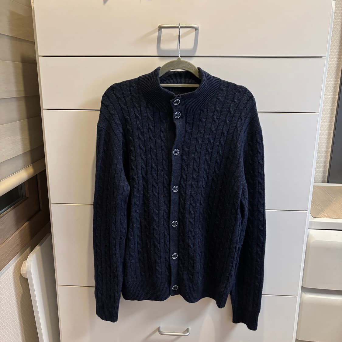 Newyoker 캐시미어 울 혼방 네이비 꽈배기 가디건 상품이미지2