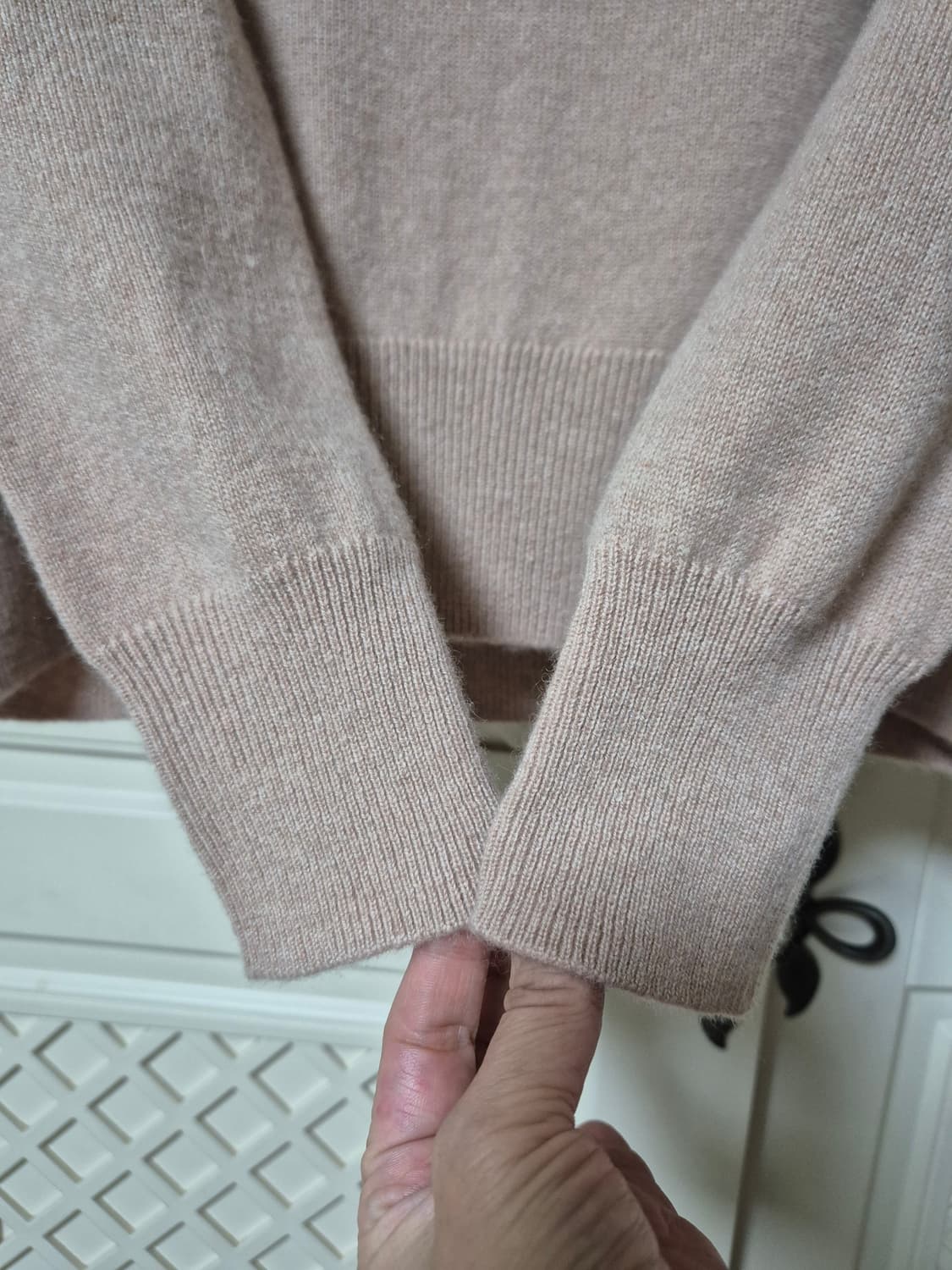 유니클로 캐시미어100% 터틀넥 니트 상품이미지3