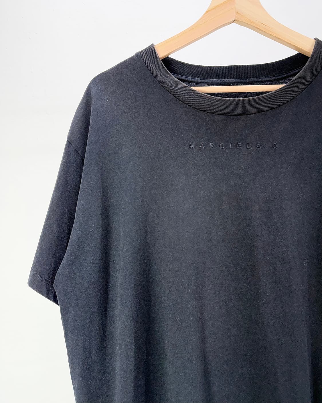 MM6 메종 마르지엘라 블랙 다잉 하프 티셔츠 상품이미지2