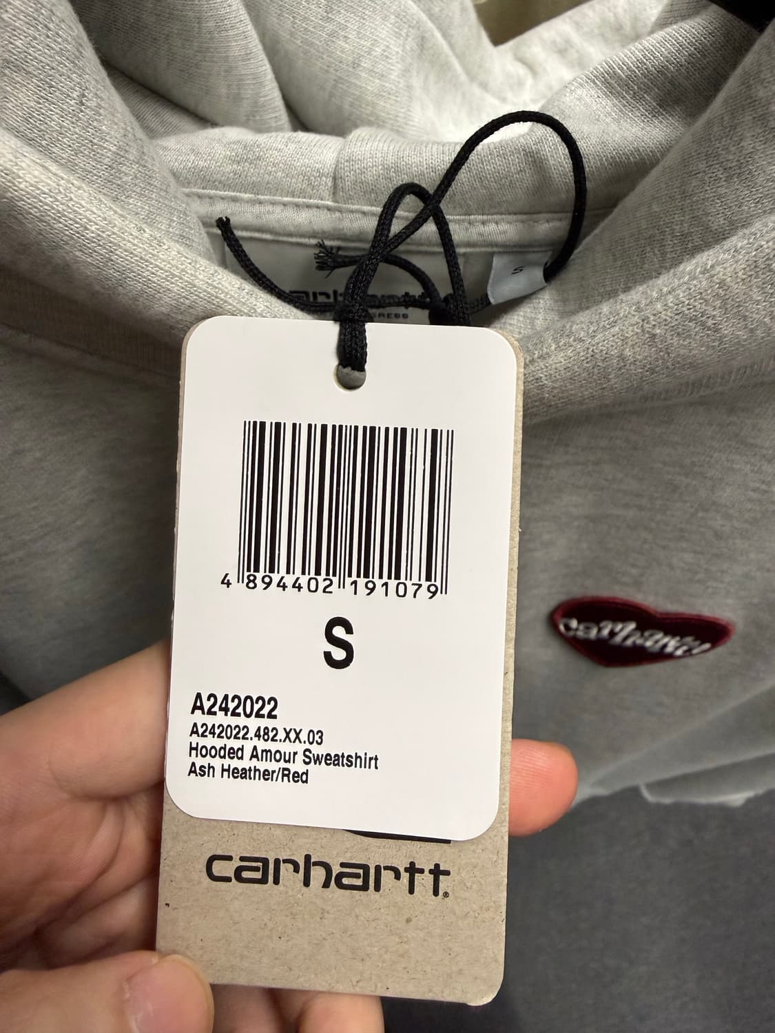 칼하트wip 하트로고 후드티 상품이미지2