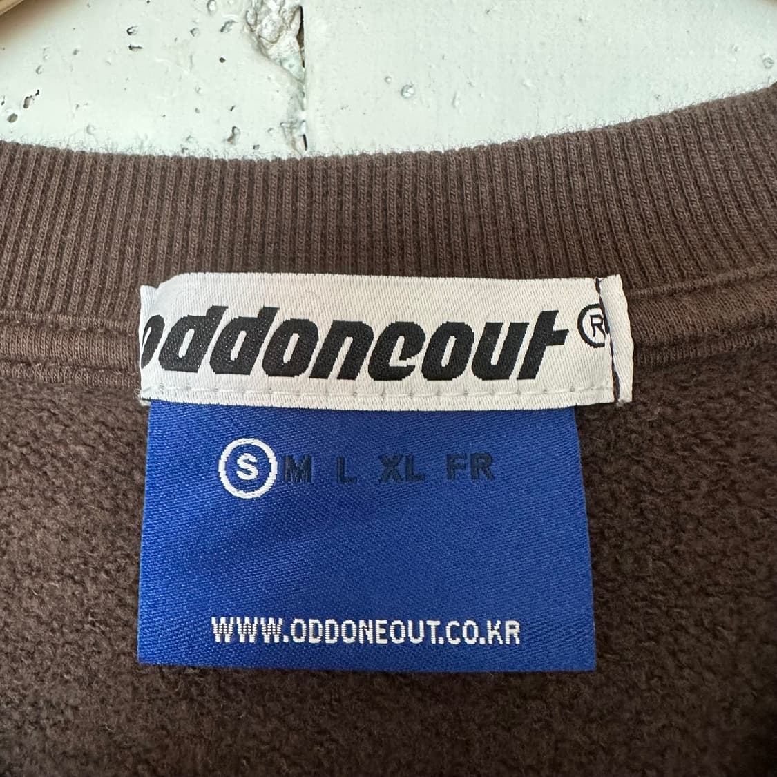 우먼S oddoneout 오드원아웃 크롭 맨투맨 상품이미지3