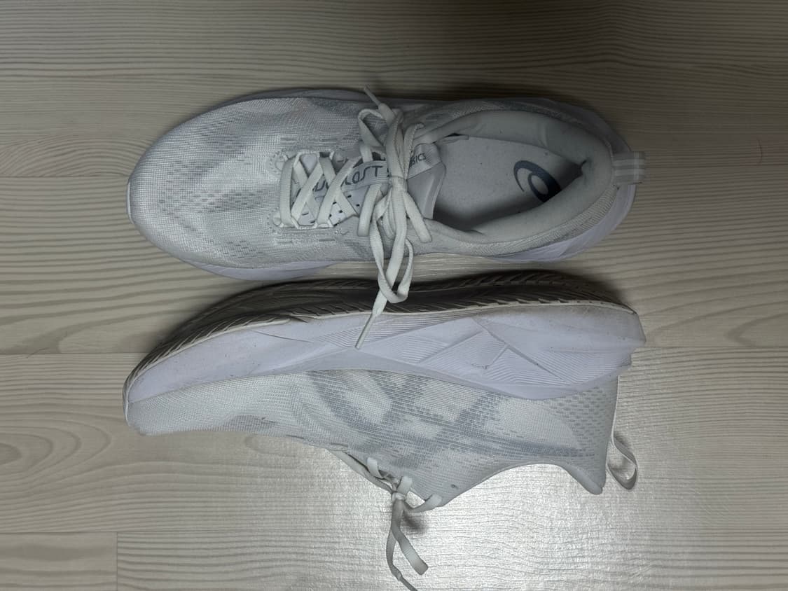 [270] 노바블라스트5 화이트 러닝화 상품이미지4