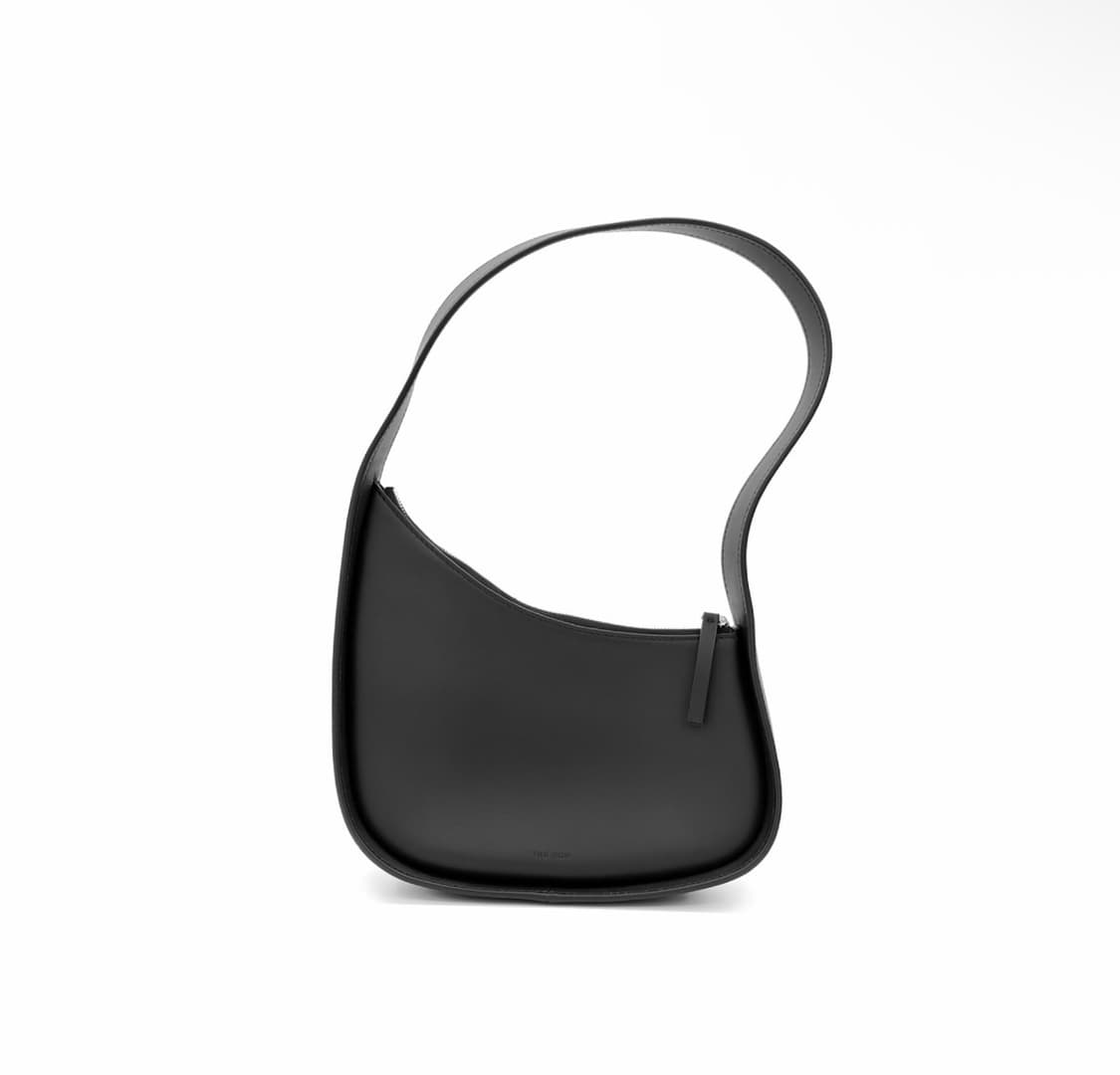 [OS] 더 로우 여성 하프문 스무스 카프스킨 레더 숄더백 핸드백 블랙 상품이미지1