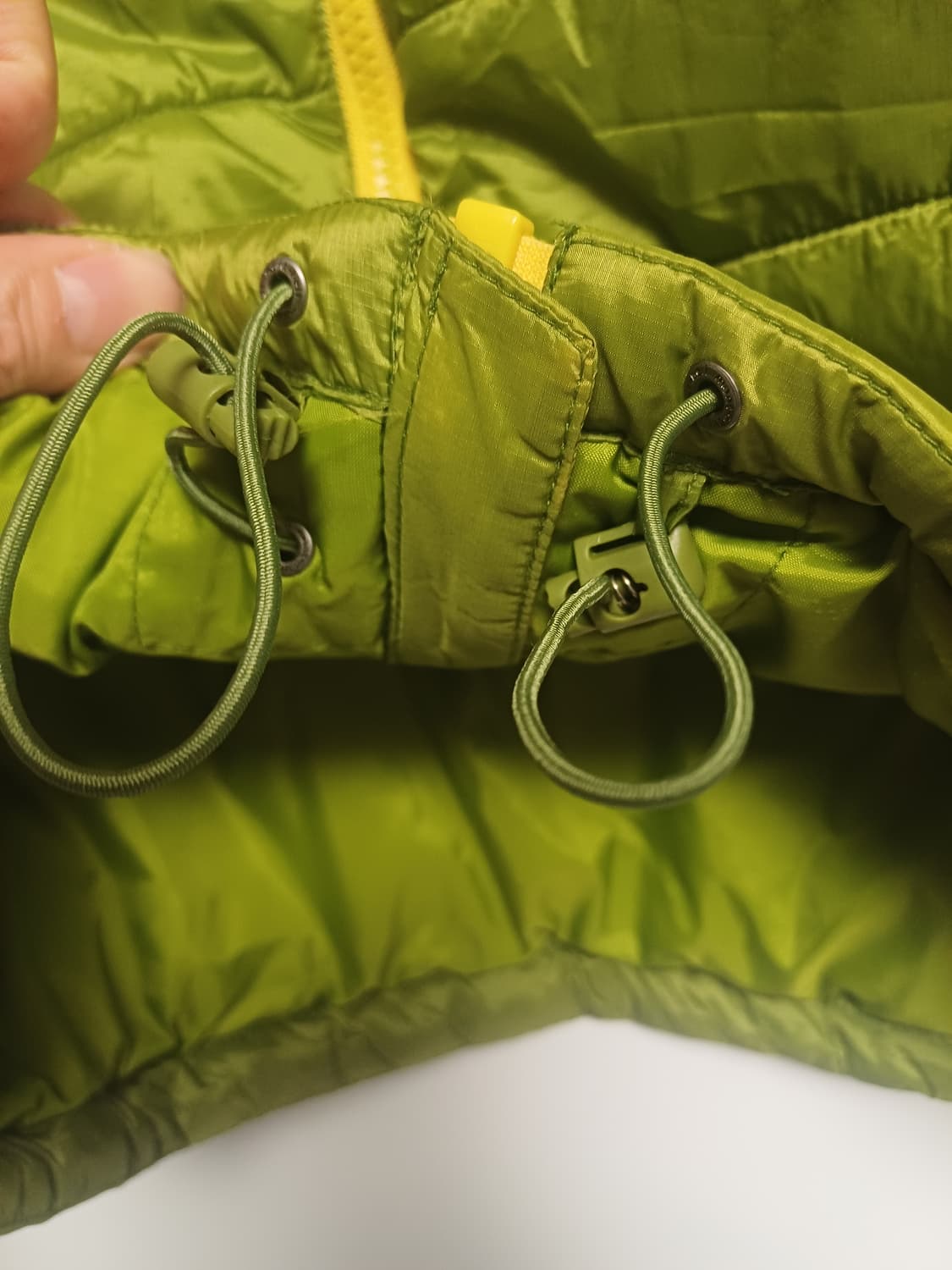 몽벨 mont-bell 경량 패딩 자켓 올리브그린 M(85) 상품이미지6