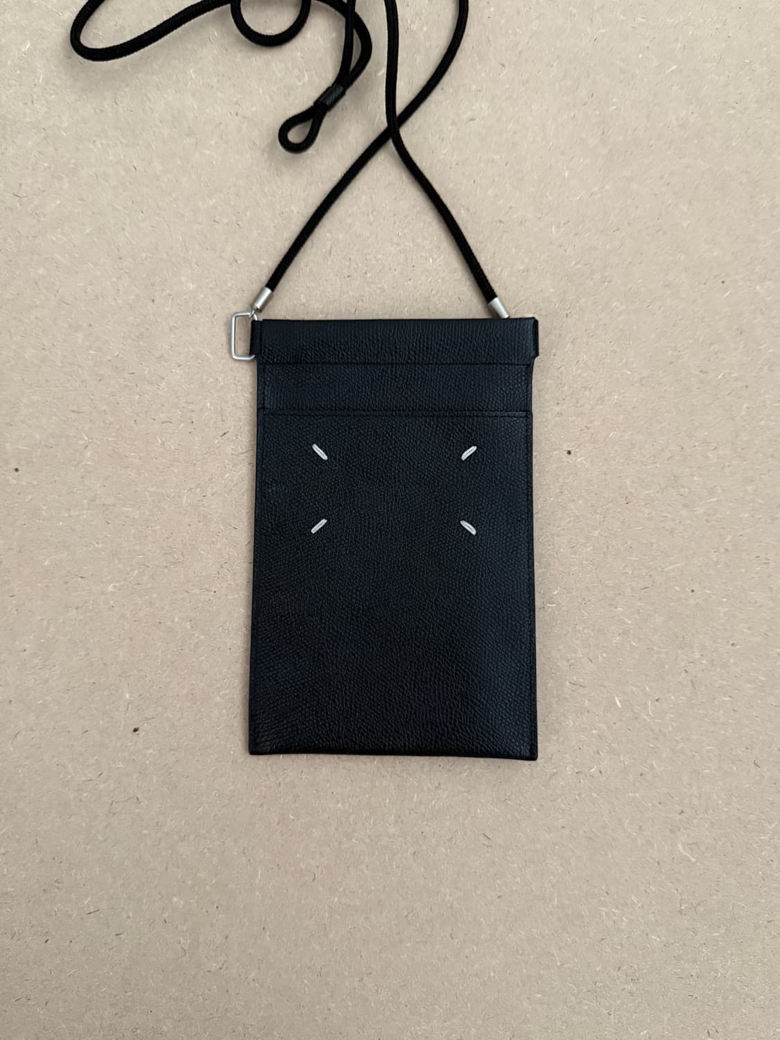 메종 마르지엘라 그레이니 레더 도큐먼트 홀더 상품이미지2