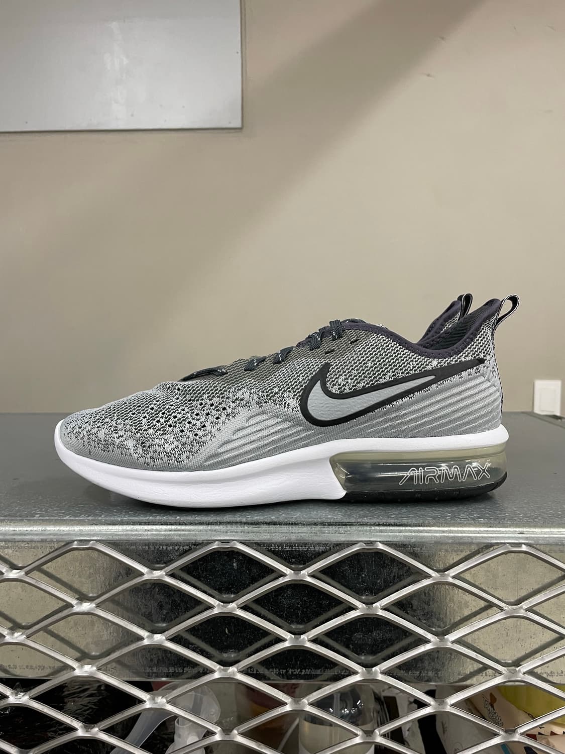 나이키 에어맥스 시퀀스4 울프그레이 275 상품이미지1