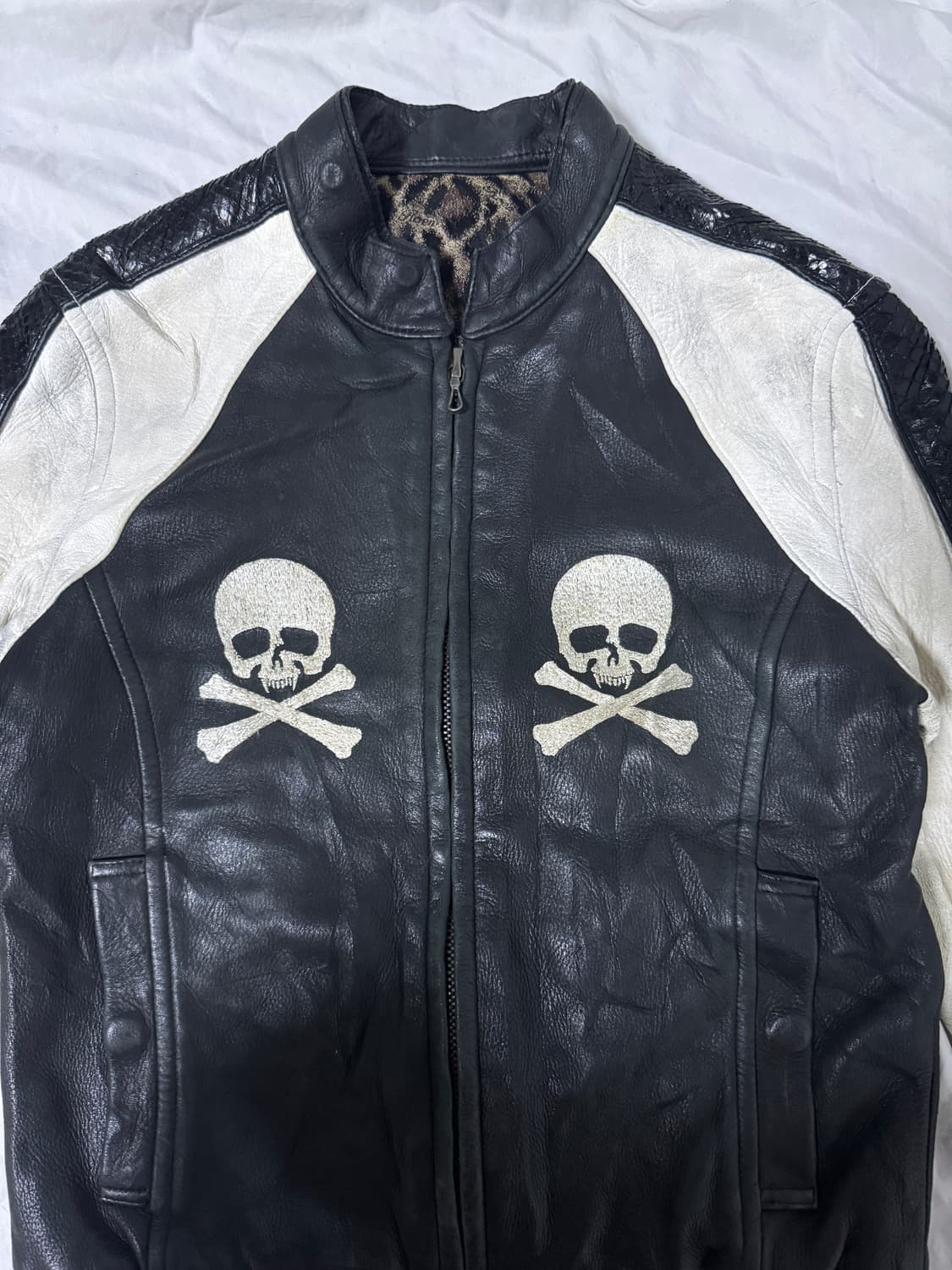 로엔 디어 스킨 스컬 자수 블루종 상품이미지4