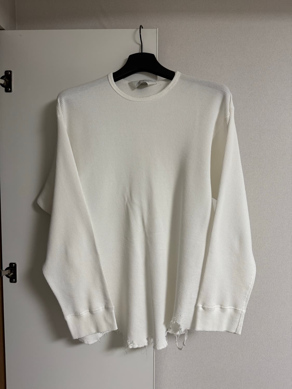 Ancellm 안셀름 DAMAGE WAFFLE CREW LST-SHIRT 상품이미지4