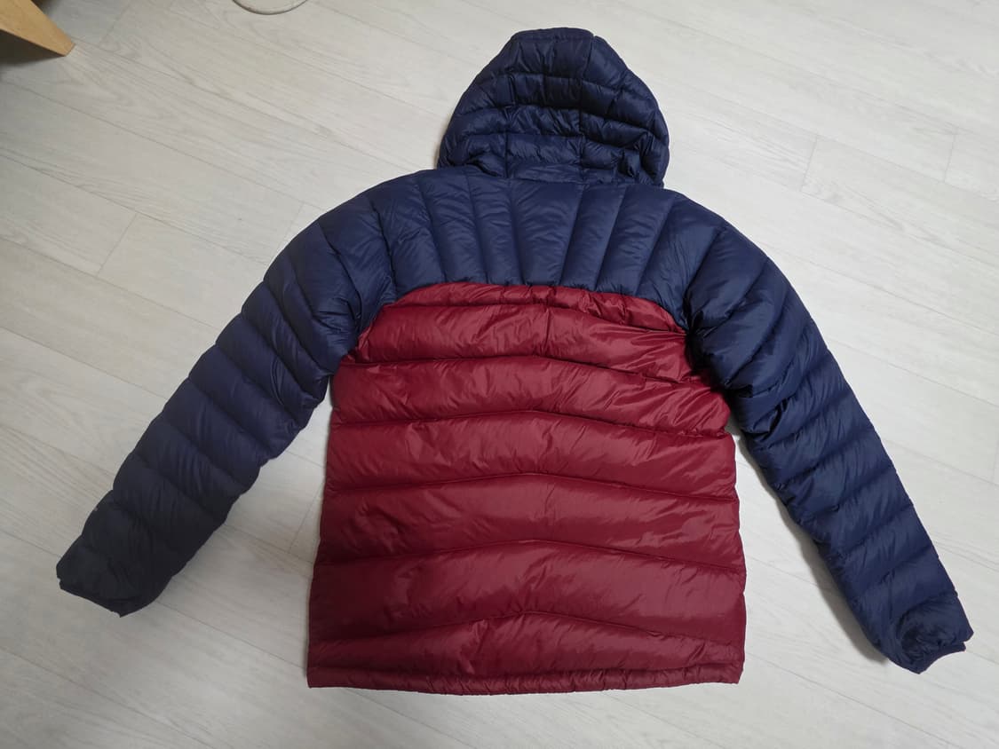 컬럼비아 후드 경량패딩 100~105사이즈 상품이미지3