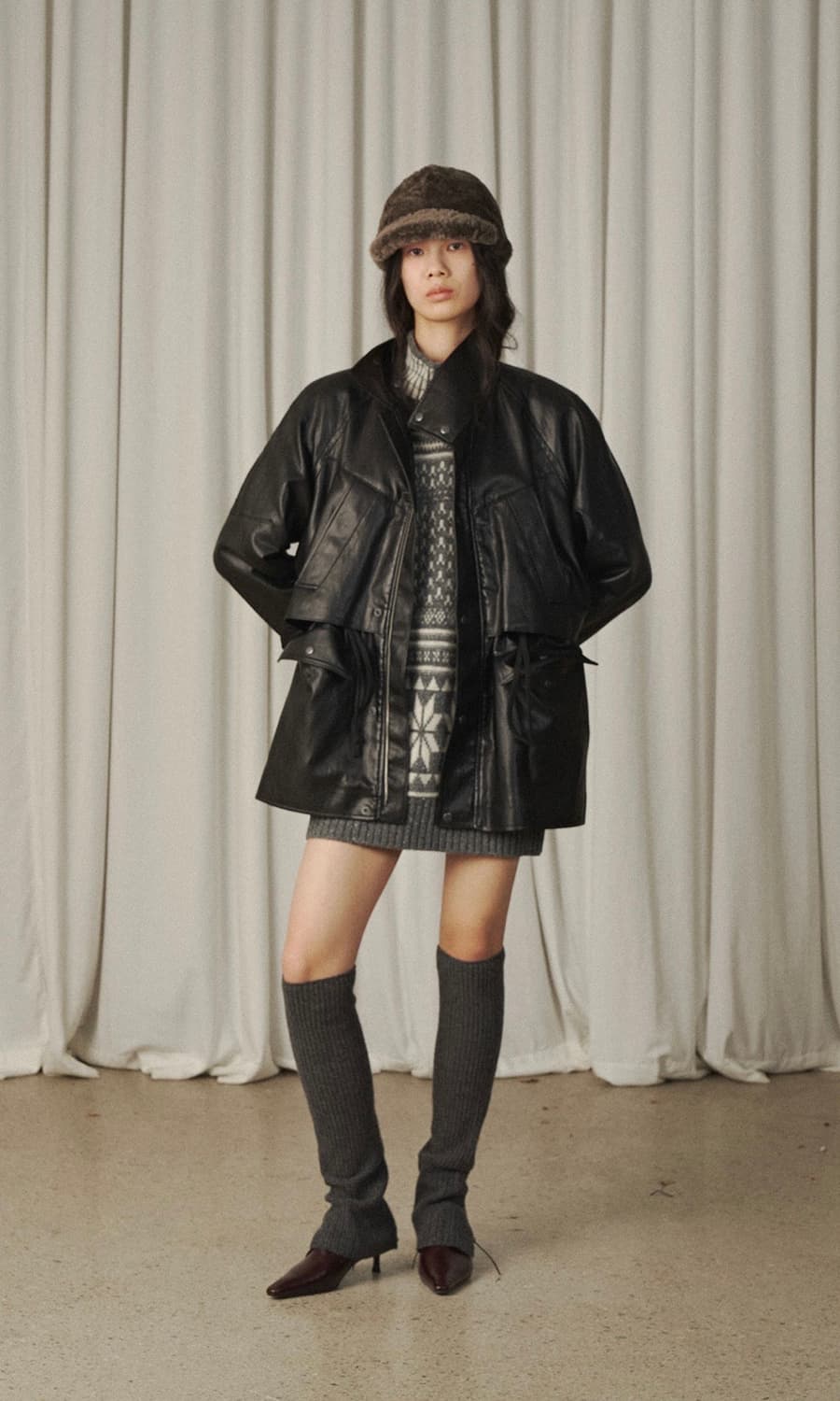 베르소 비건 레더 하이넥 하프 코트 상품이미지4