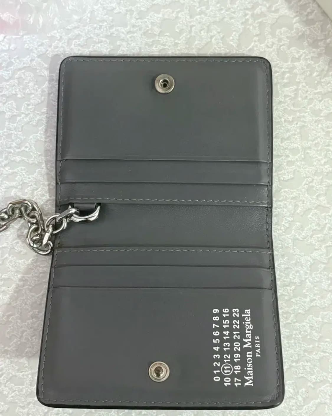 메종 마르지엘라 고트스킨 바이폴드 카드 홀더 넘버링 패치 키링 지갑 상품이미지2