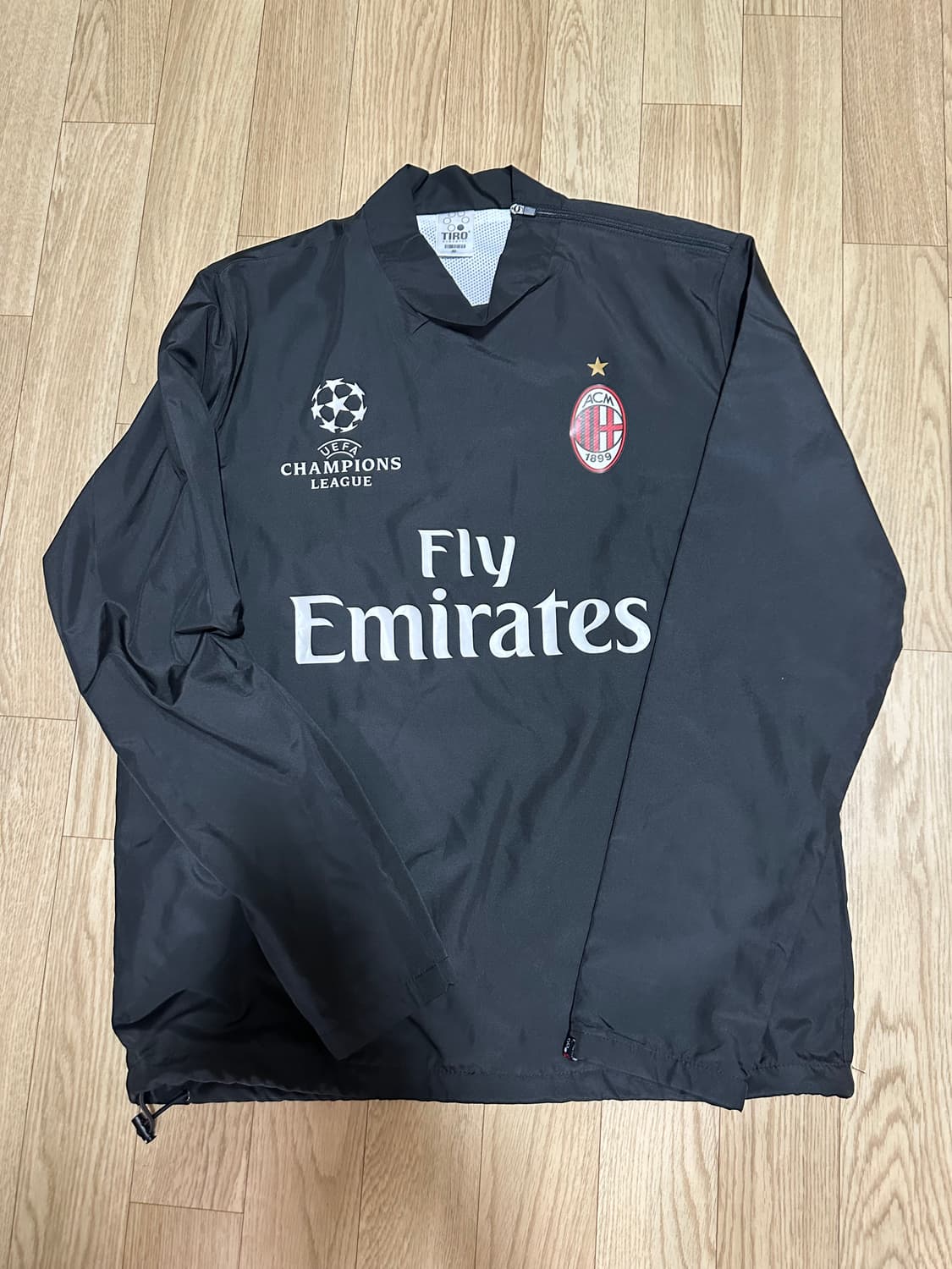 아디다스 AC밀란 트레이닝 상의 M 상품이미지1