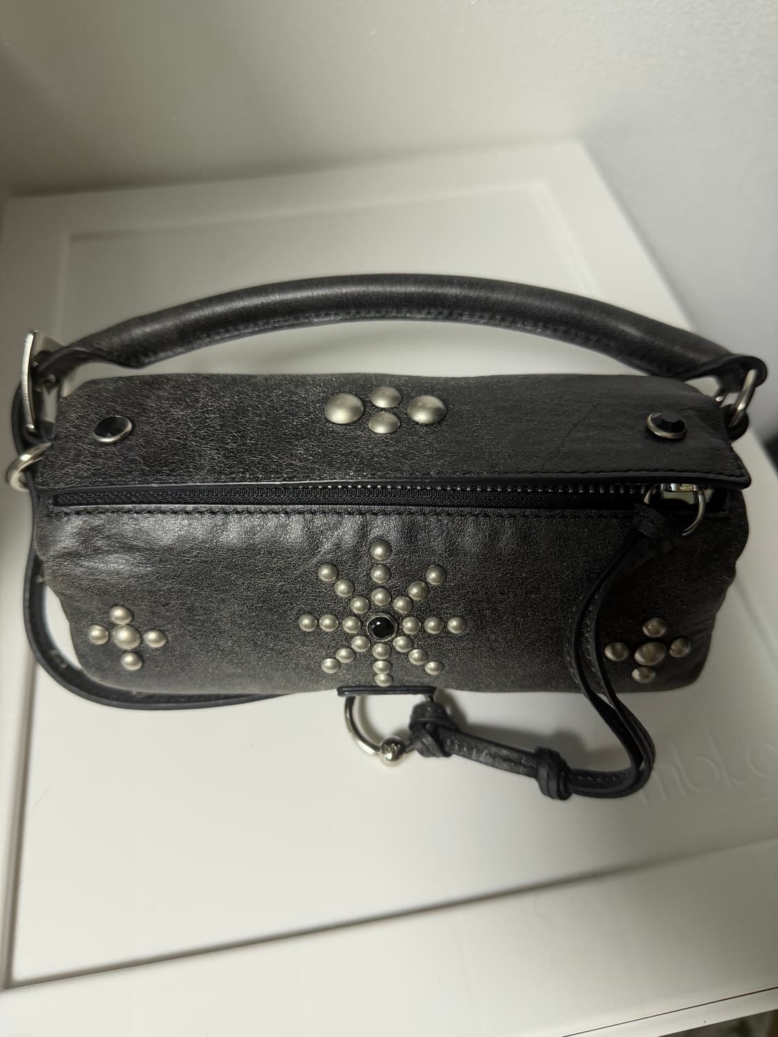 오픈와이와이 필로우 스터드 미니백 블랙 상품이미지3