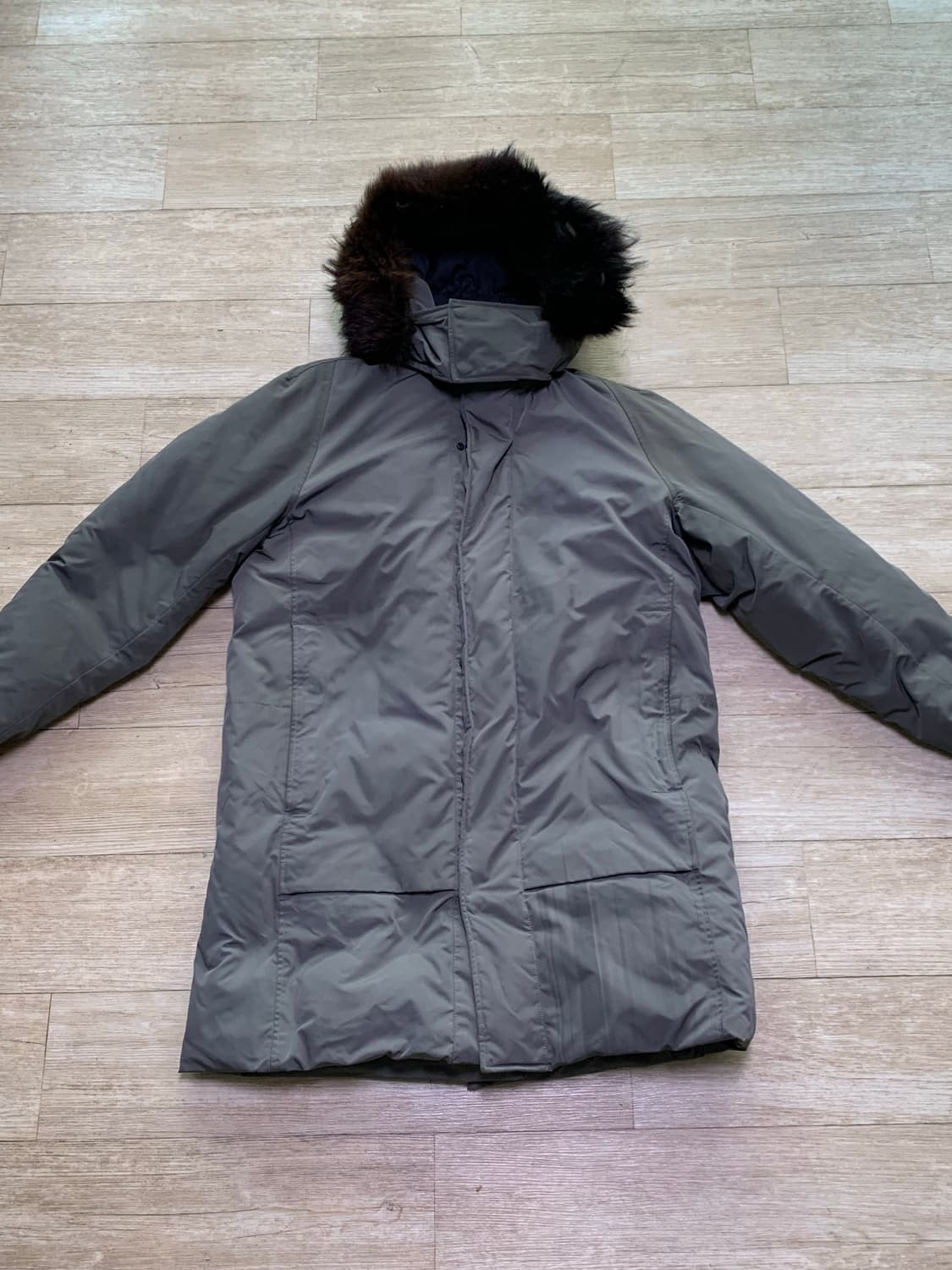 띠어리 구스다운 포켓 파카 패딩 상품이미지2