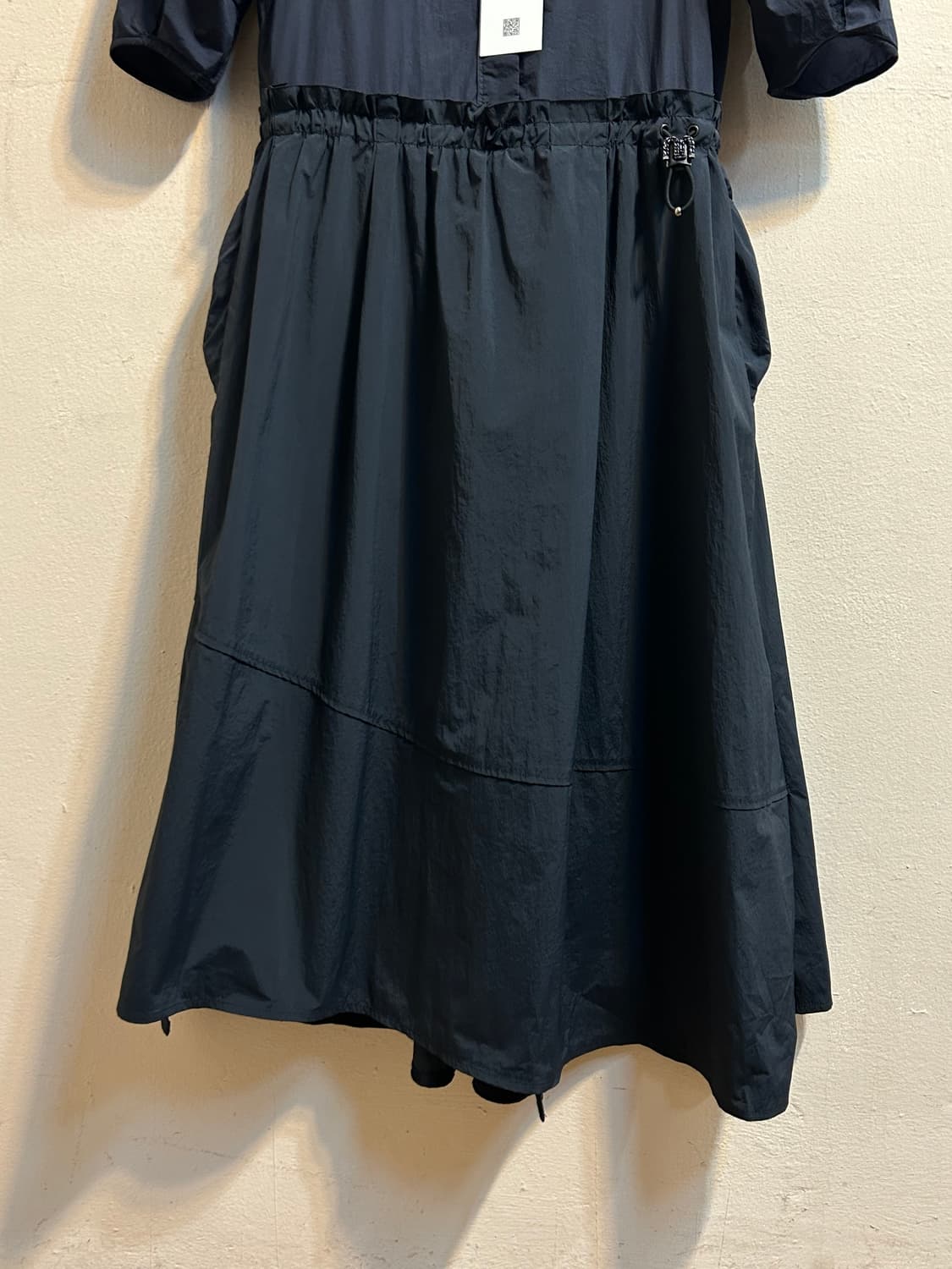 마인 후드 스트링 나일론 원피스 상품이미지4