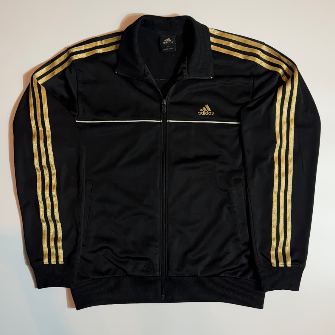 아디다스 블랙 골드 트랙탑 상품이미지1