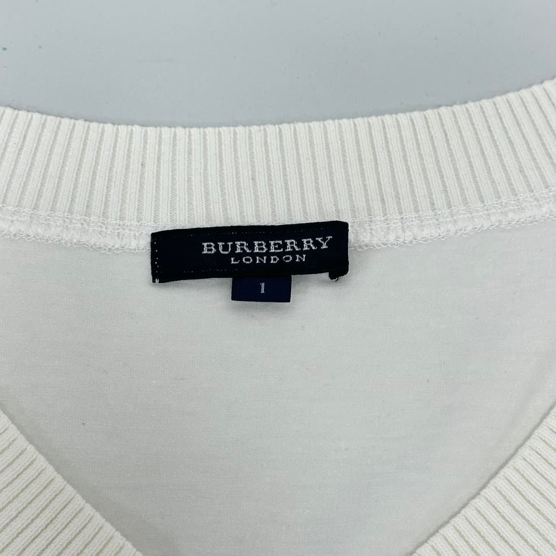 버버리 사이드 로고 디자인 티셔츠 상품이미지6