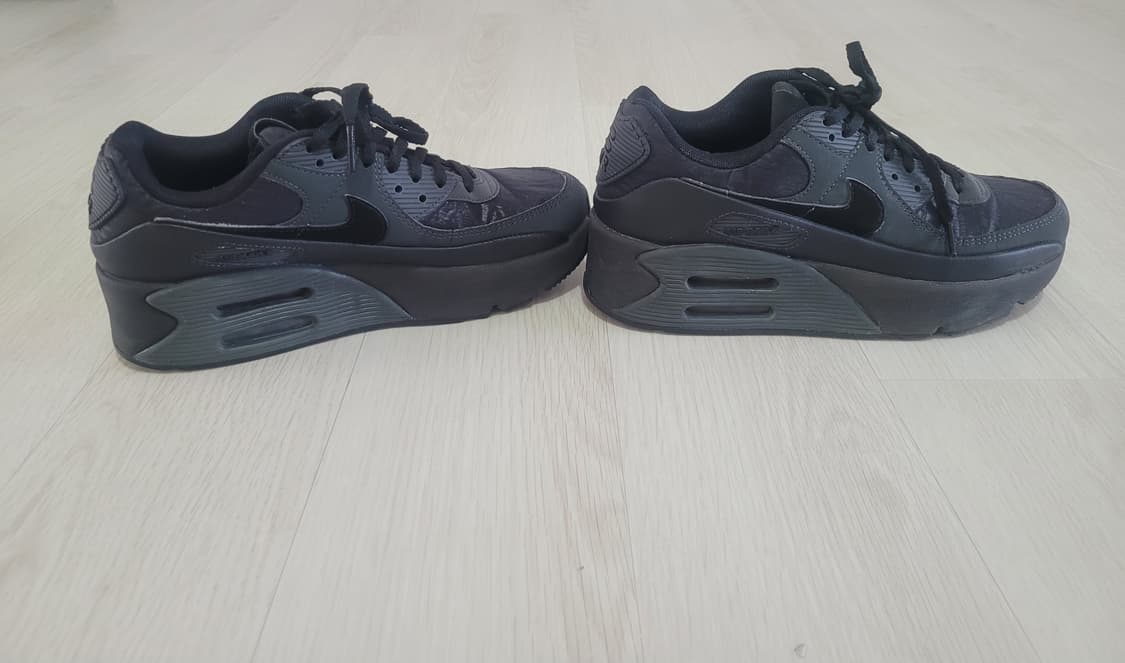 나이키 air max 90 lv8 블랙 240 상품이미지1