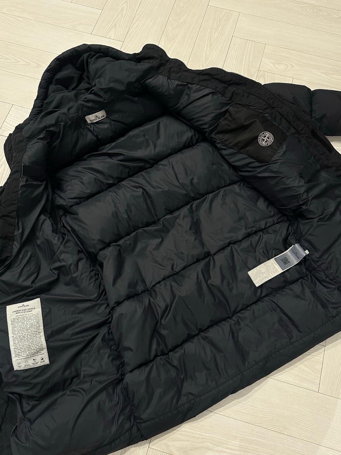 스톤아일랜드 크링클랩스 롱패딩 23fw L(105) 국내판 상품이미지4