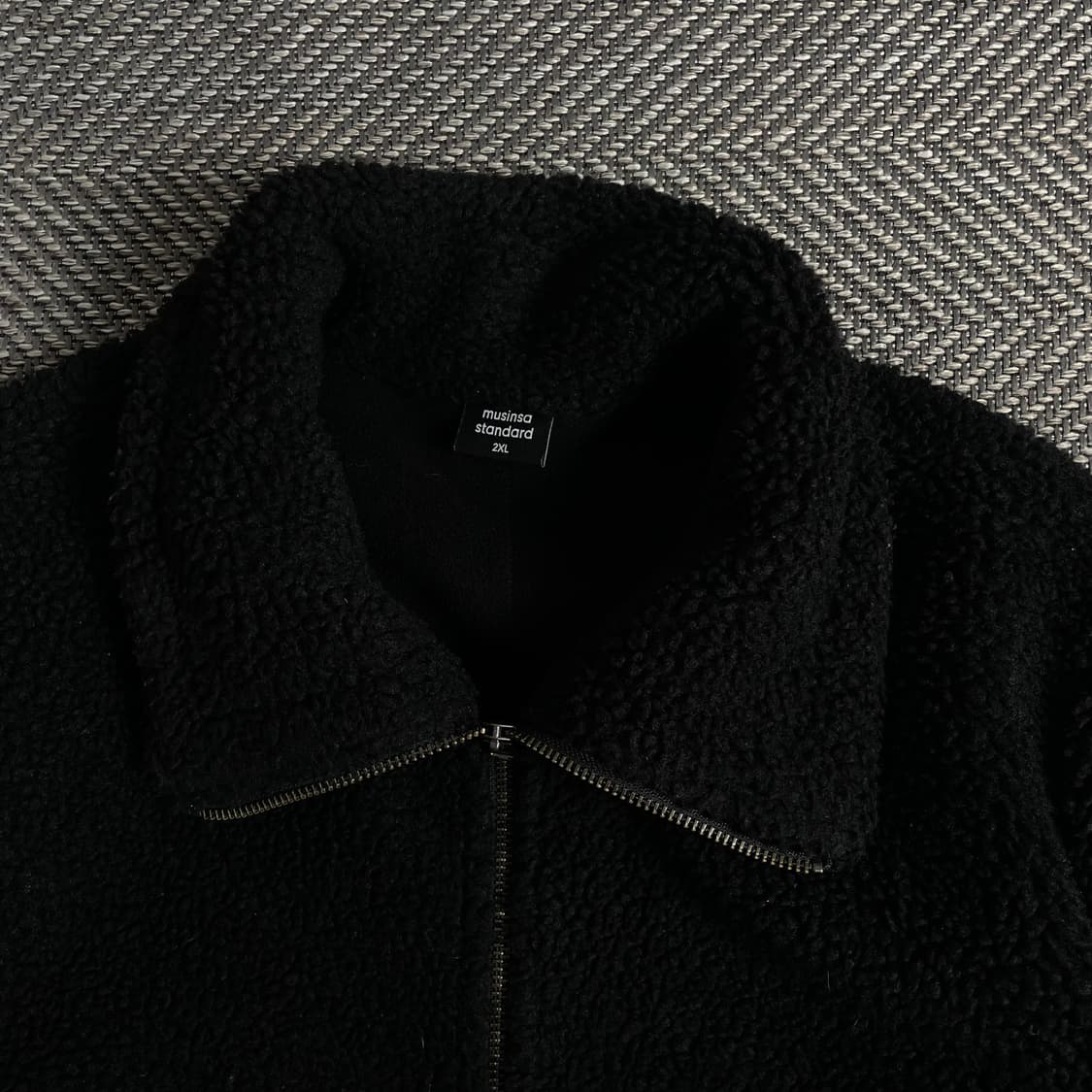 무신사스탠다드 블랙 미니멀 쉐르파 플리스 자켓y 3136 상품이미지5