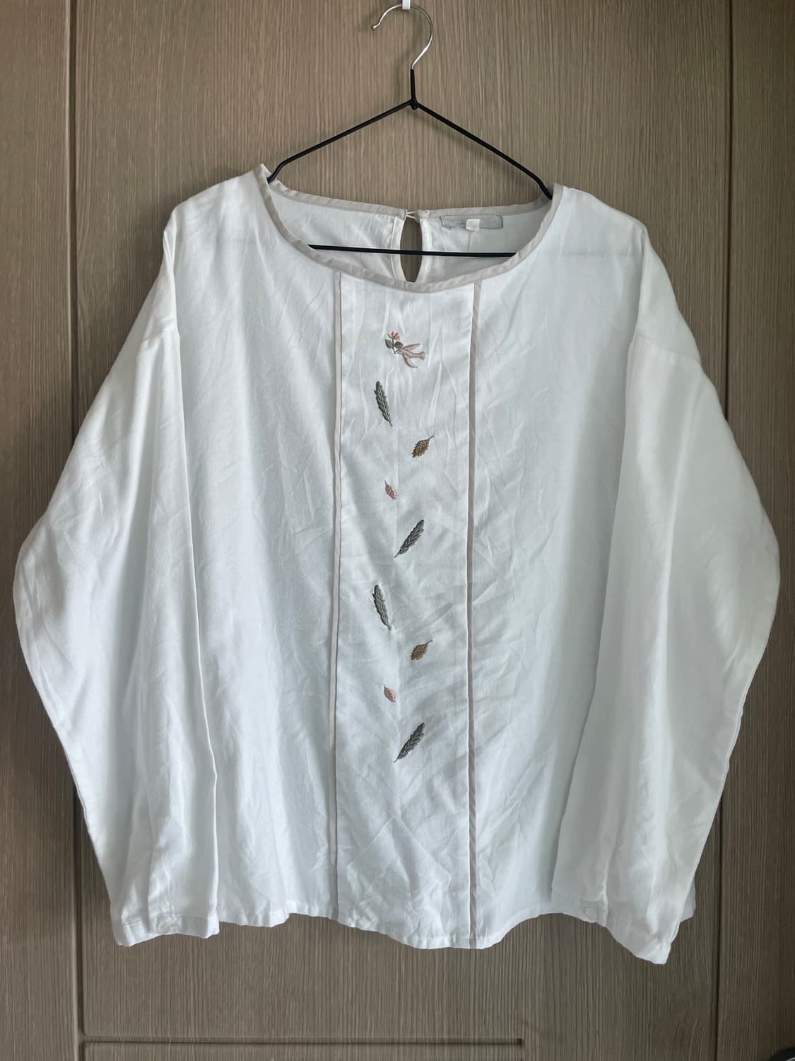 North Object Petit 하구미 모리걸 자수 블라우스 상품이미지1