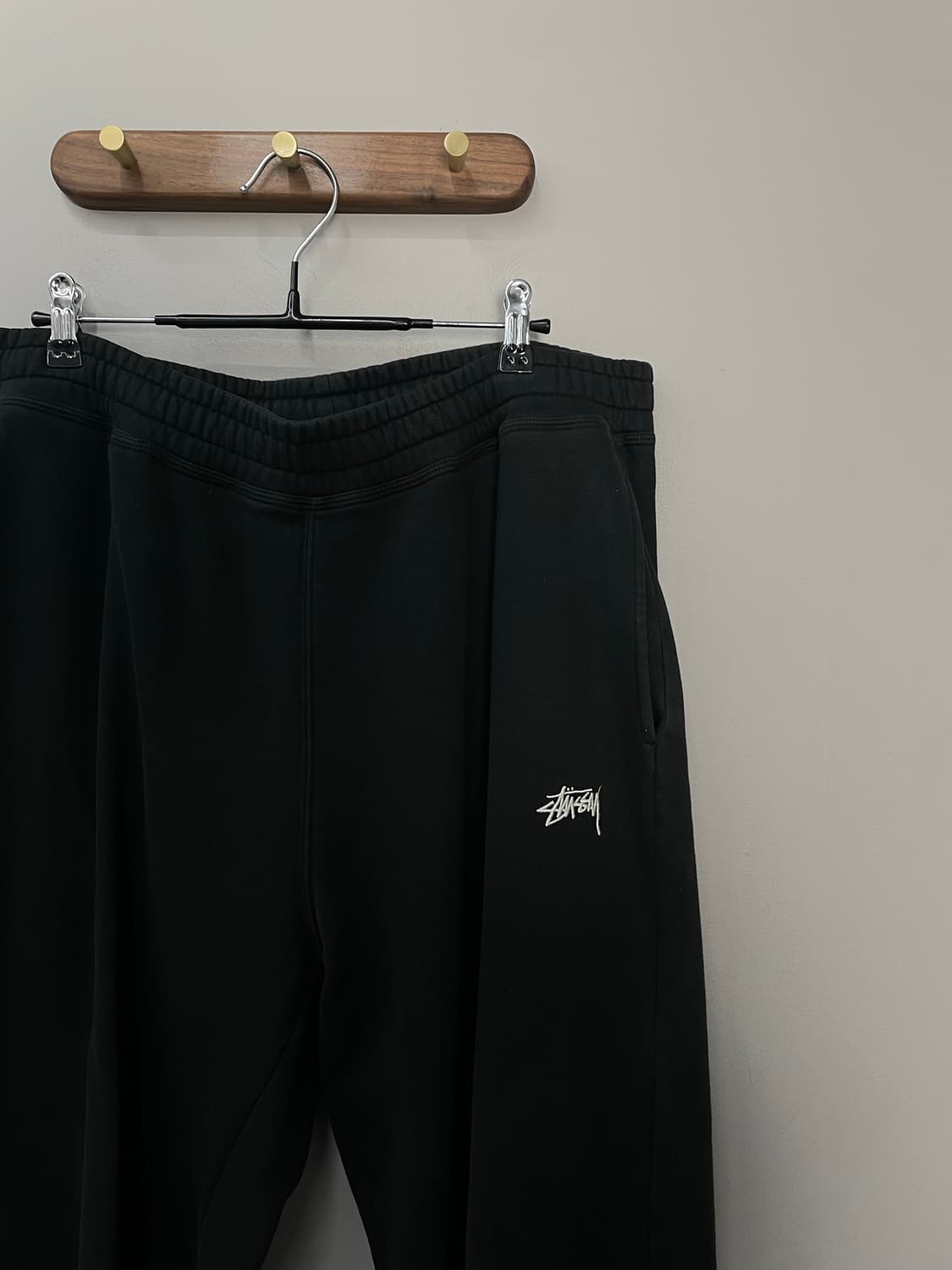 스투시 스탁 로고 블랙 스웨트 팬츠 H1870 상품이미지3