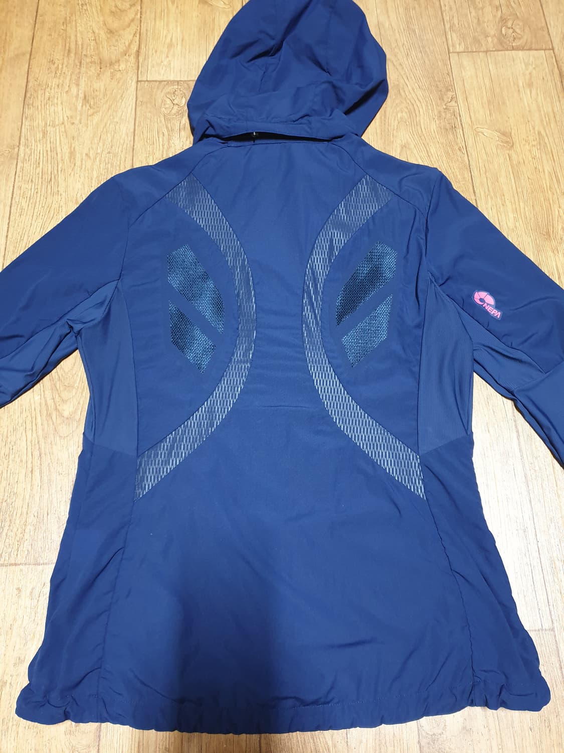 1058 네파 아웃도어 바람막이 90 사이즈입니다 상품이미지5