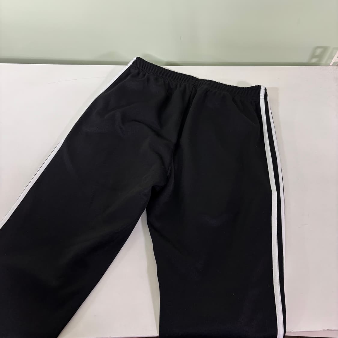 우먼S 아디다스 블랙 슬림핏 트랙팬츠 상품이미지3