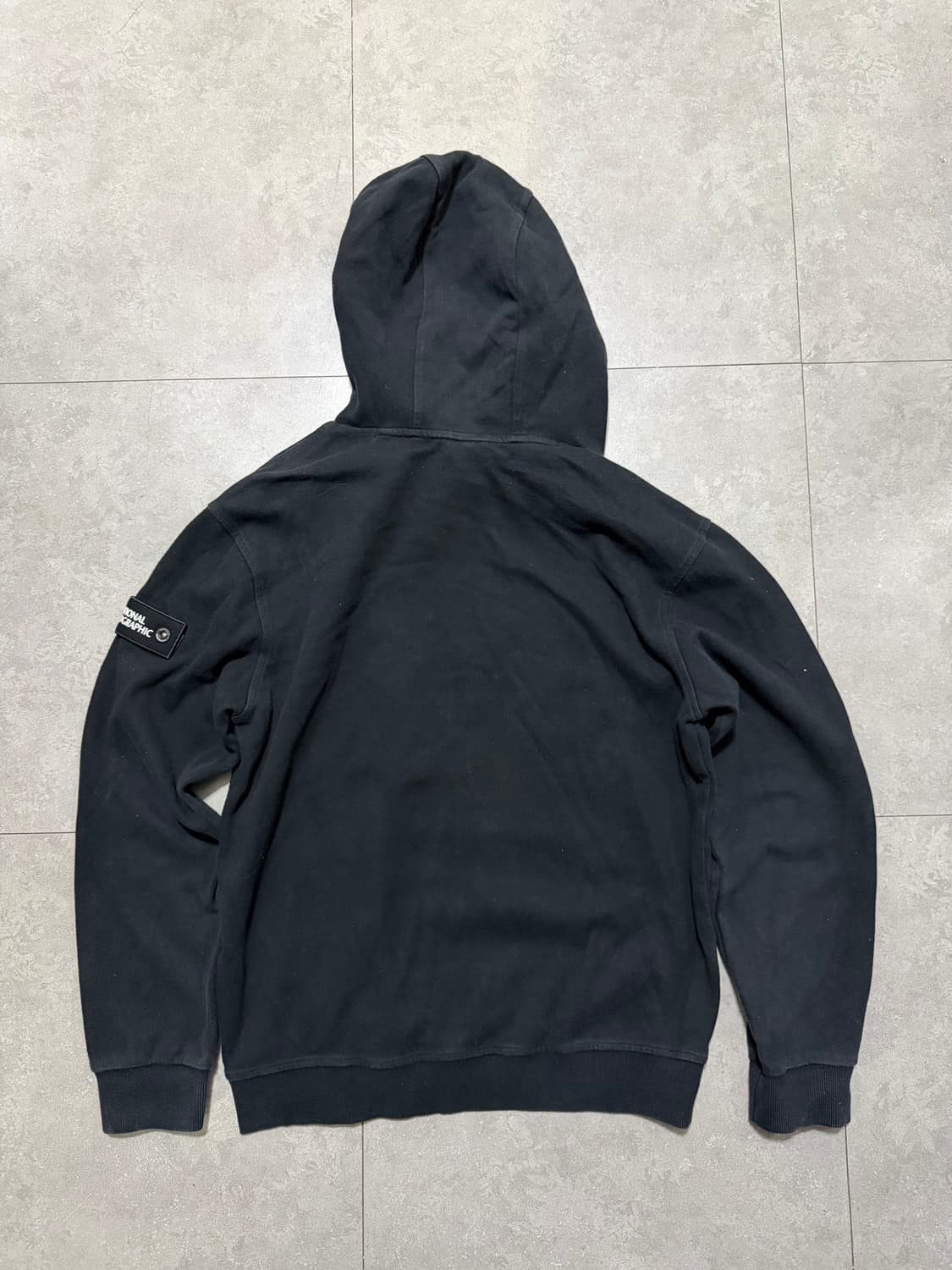 내셔널지오그래픽  블랙컬러 스웻셔츠 100size    상품이미지8