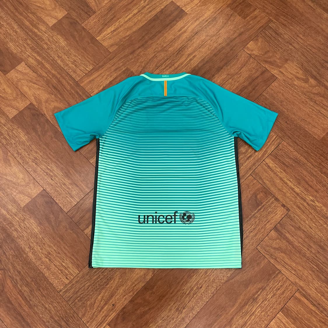 나이키 바르셀로나 16/17 써드 노마킹 유니폼 상품이미지2