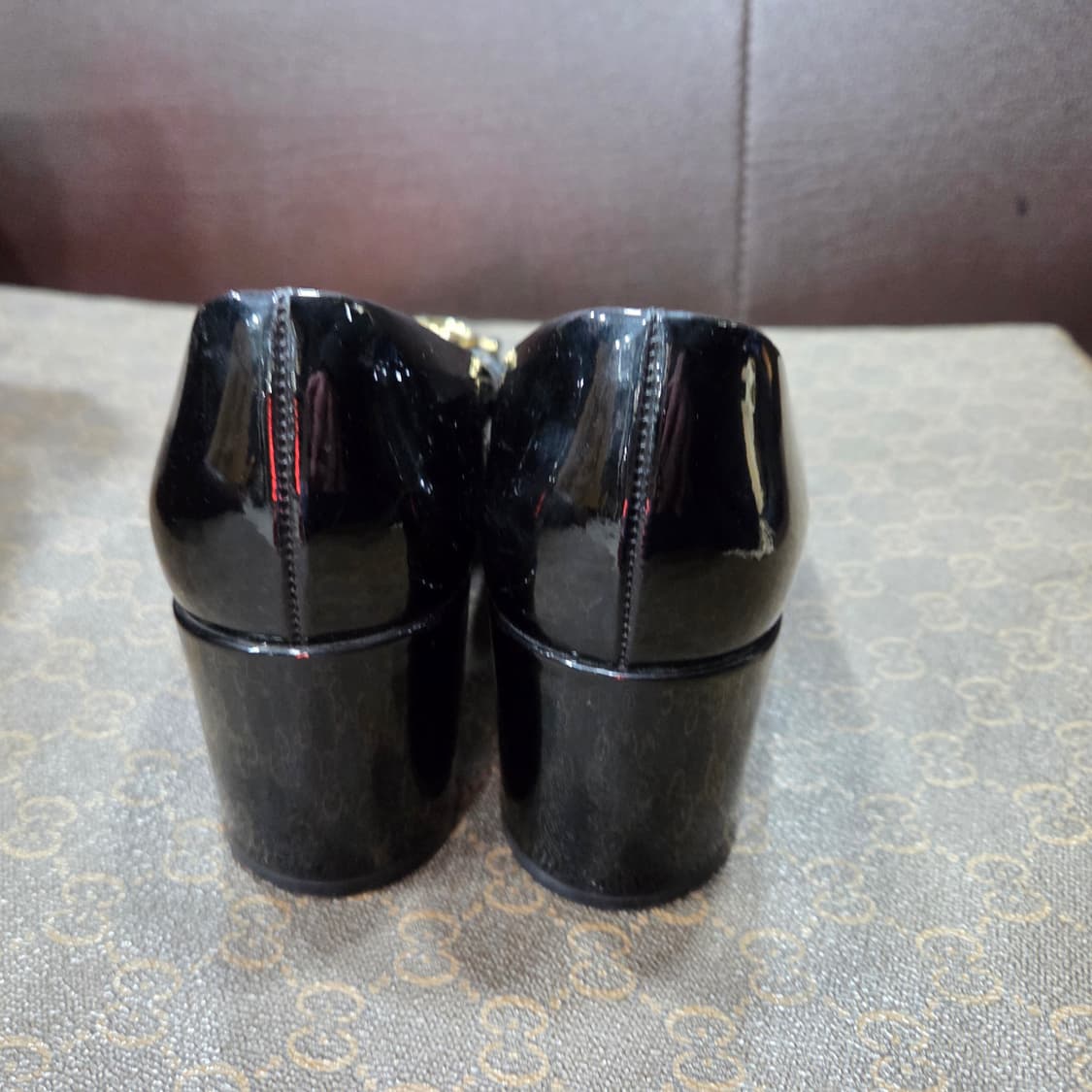 페라가모 간치니 골드 펌프스 상품이미지3