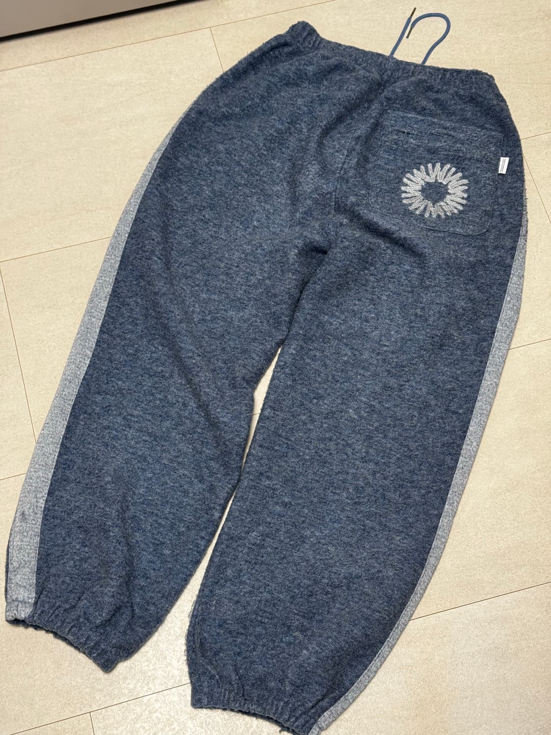 999휴머니티 플러피 조거 팬츠 L사이즈 상품이미지3