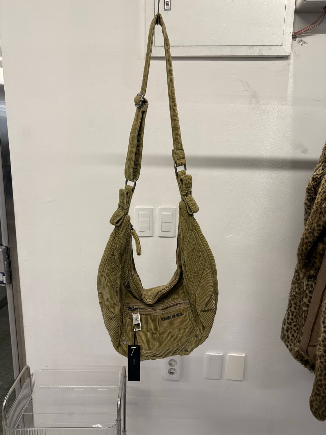Diesel archive shoulder bag beige  상품이미지2