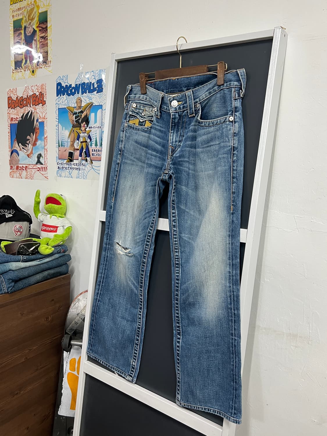 True Religion 트루릴리전 빌리 부츠컷 데미지 연청 데님 팬츠 상품이미지10