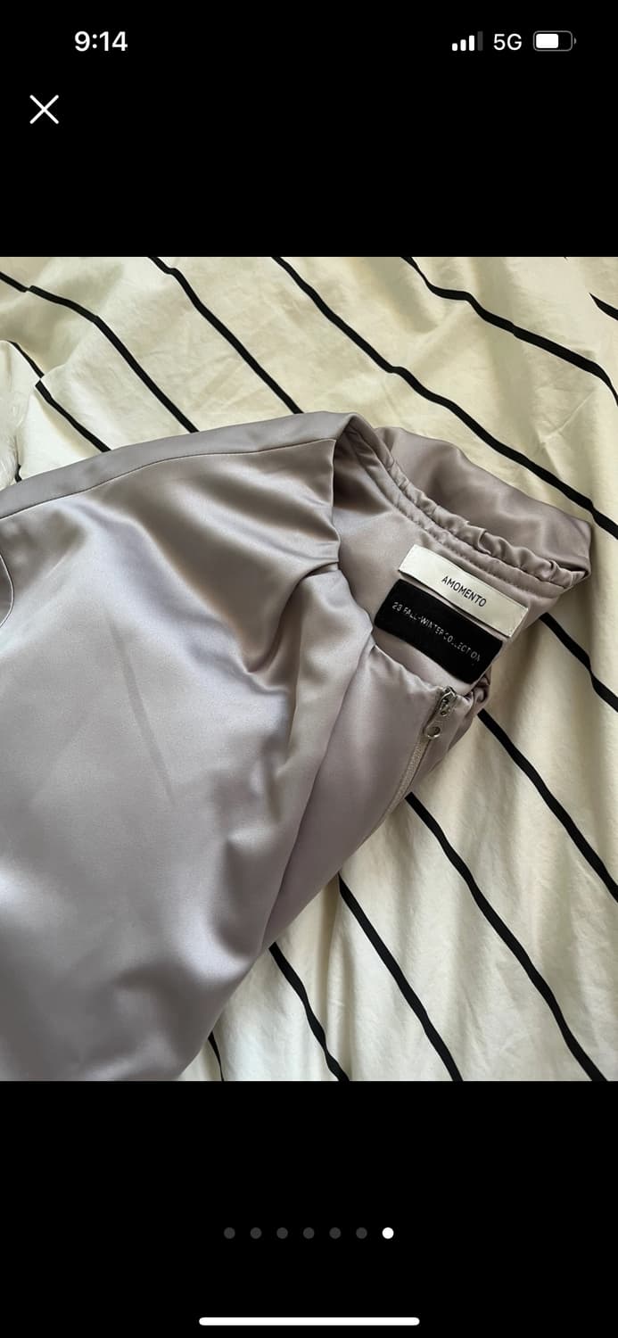 아모멘토 실키 패디드 크롭 점퍼 그레이 상품이미지2