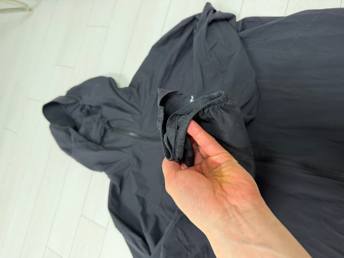 아크테릭스 스쿼미시 XL 사이즈 블랙  상태 9.7/10  하자 뜯김 X 상품이미지3