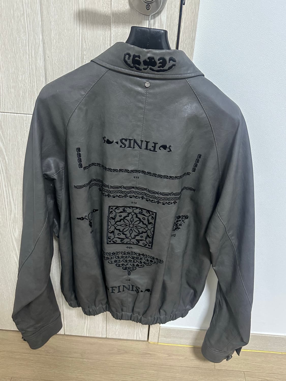 604service embroidered leather jacket  상품이미지4