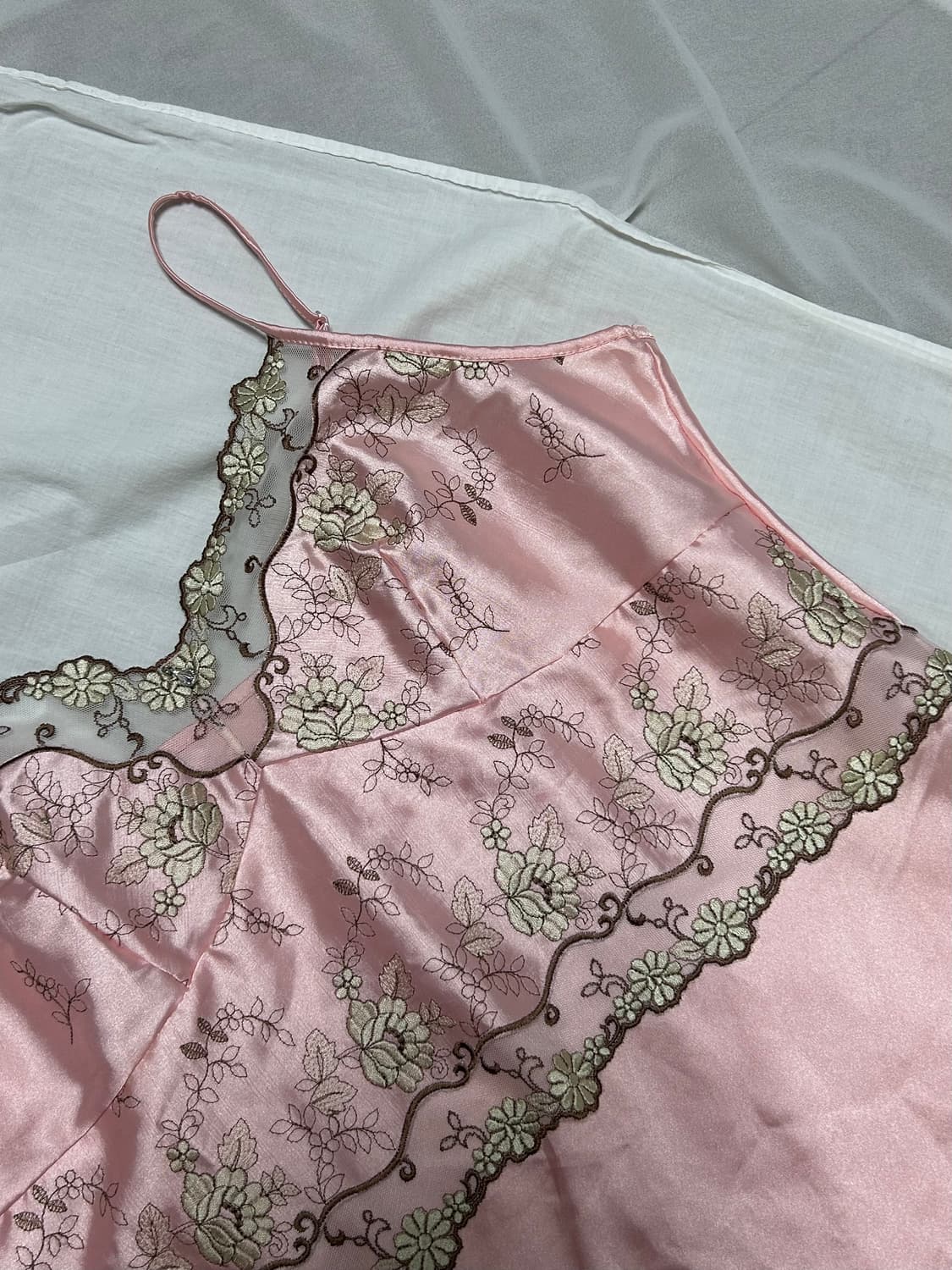 리즈리사st 고급스러운 베이비핑크 꽃무늬 실크 레이스 슬립 새상품  상품이미지2