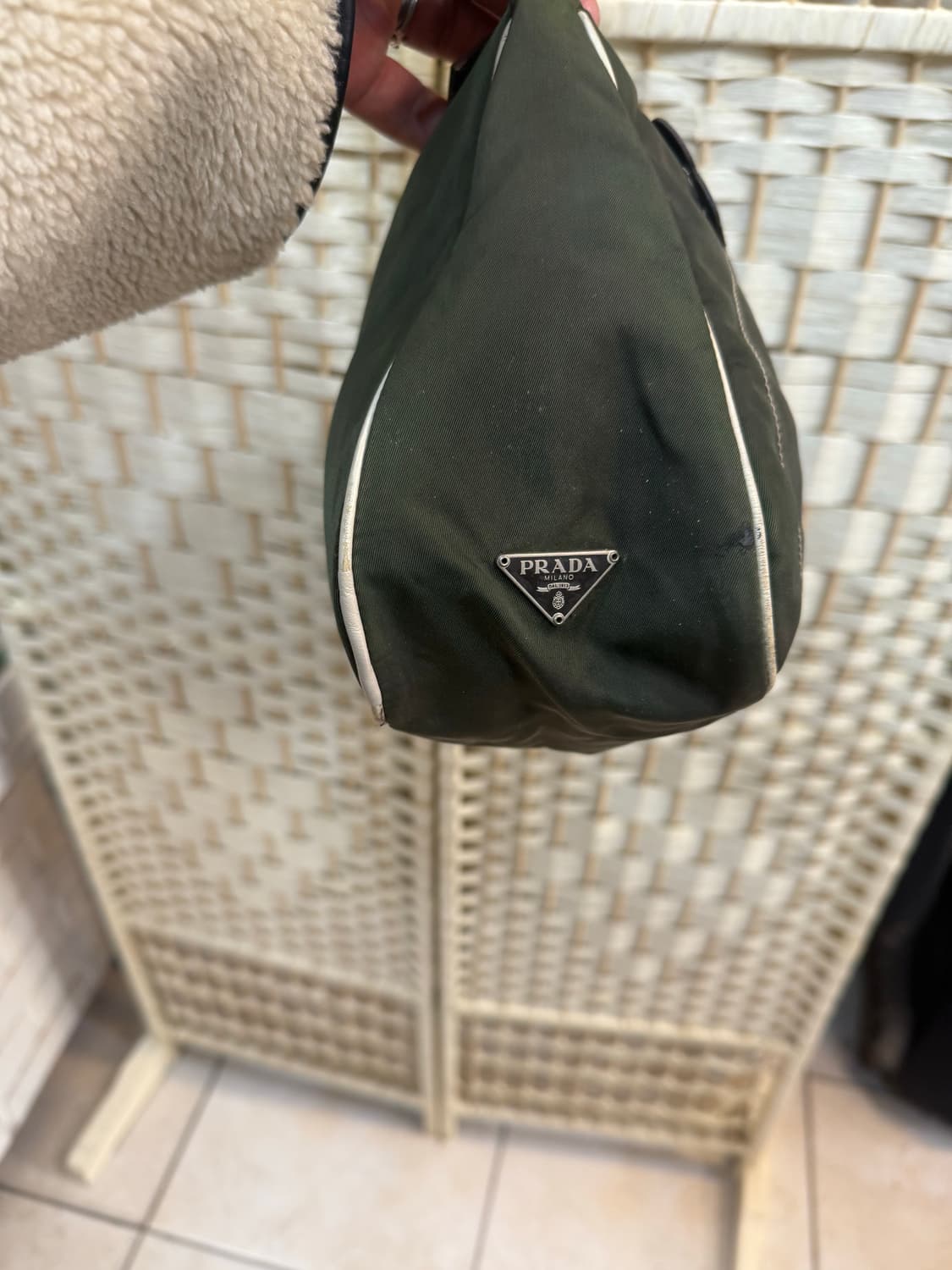 정품 프라다 나일론 플라워 쇼퍼백 팝니다 상품이미지5