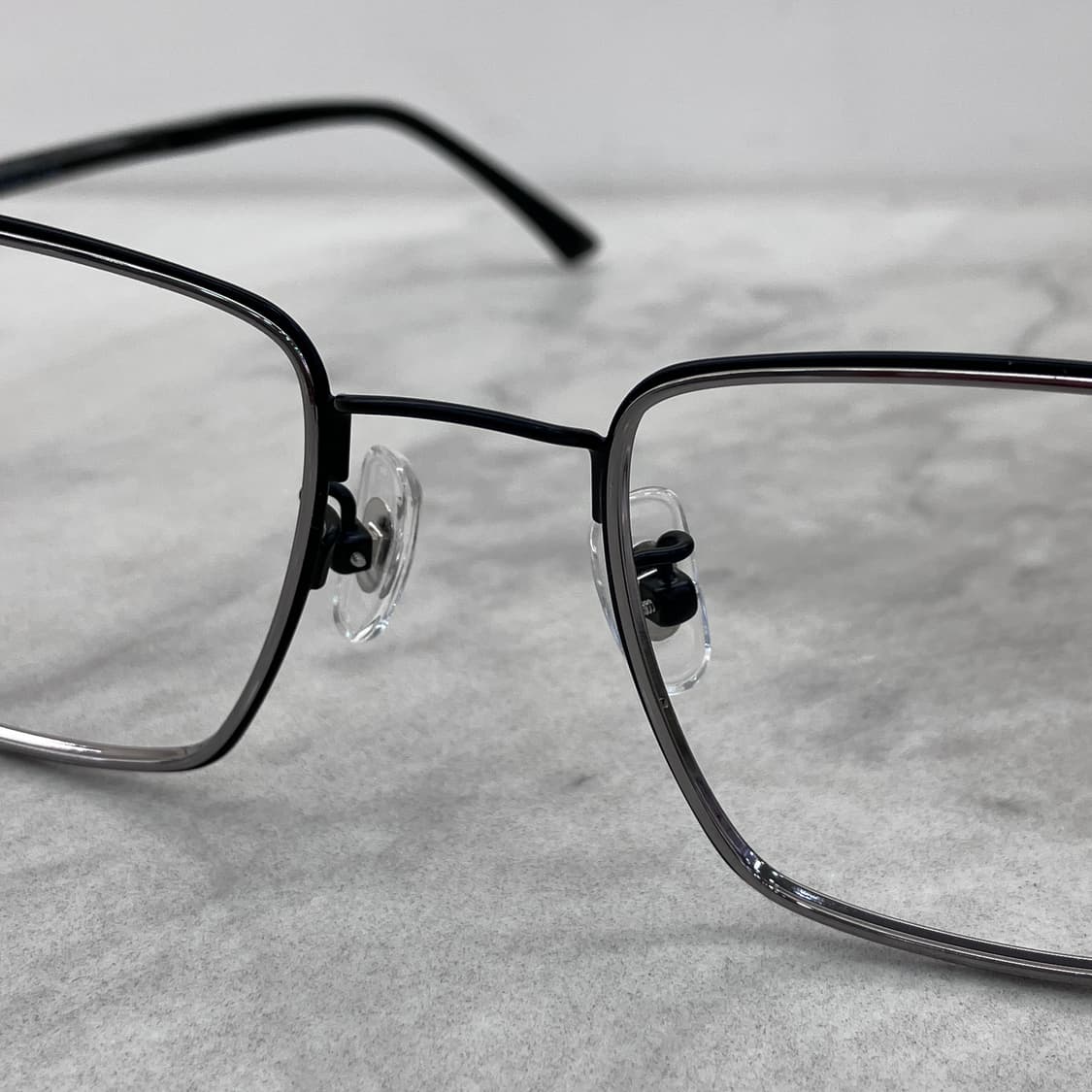 C33 HK 블랙 실버 스퀘어 메탈테 안경 상품이미지5