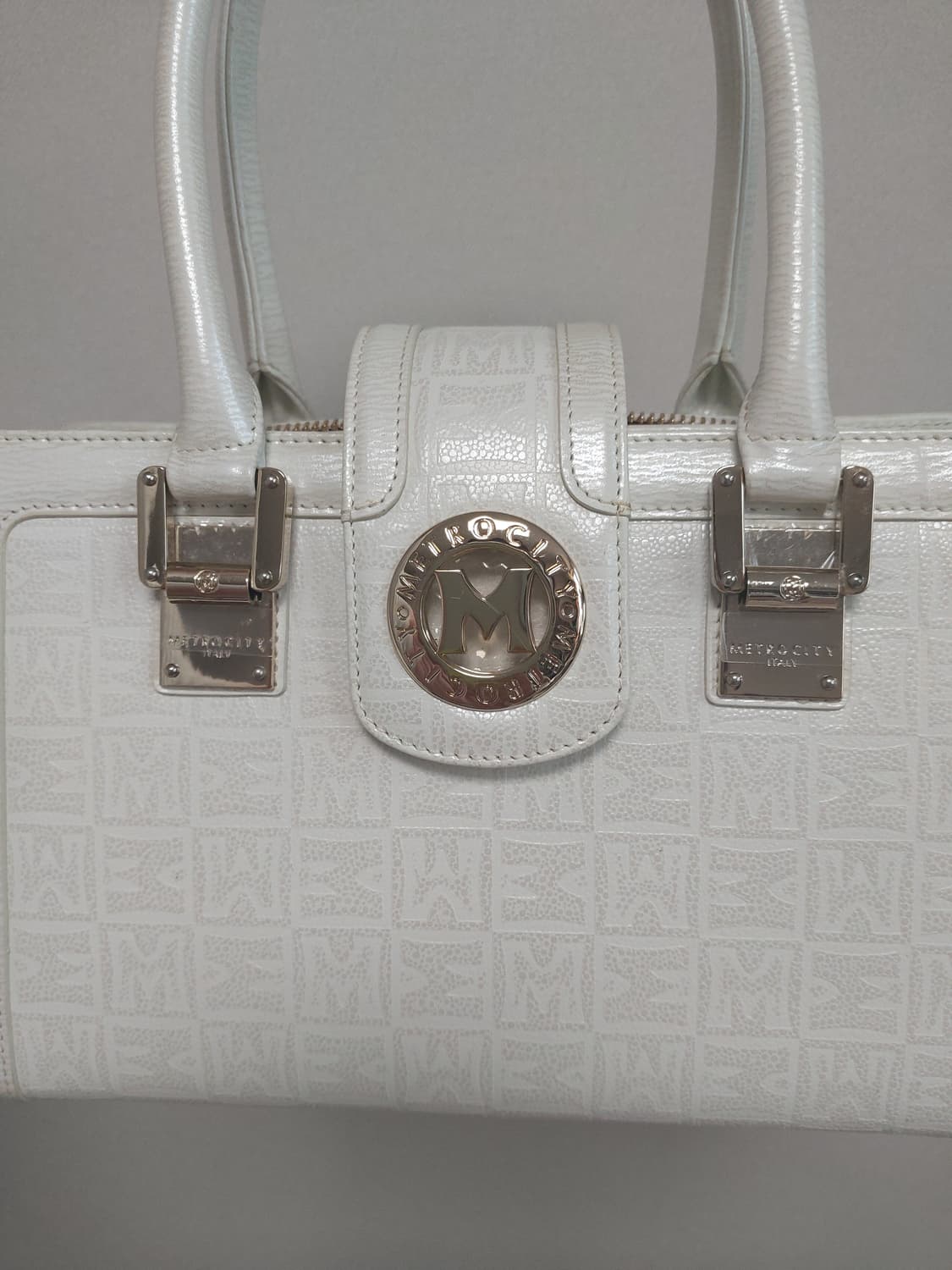 메트로시티 화이트 토트백 y2k 상품이미지2