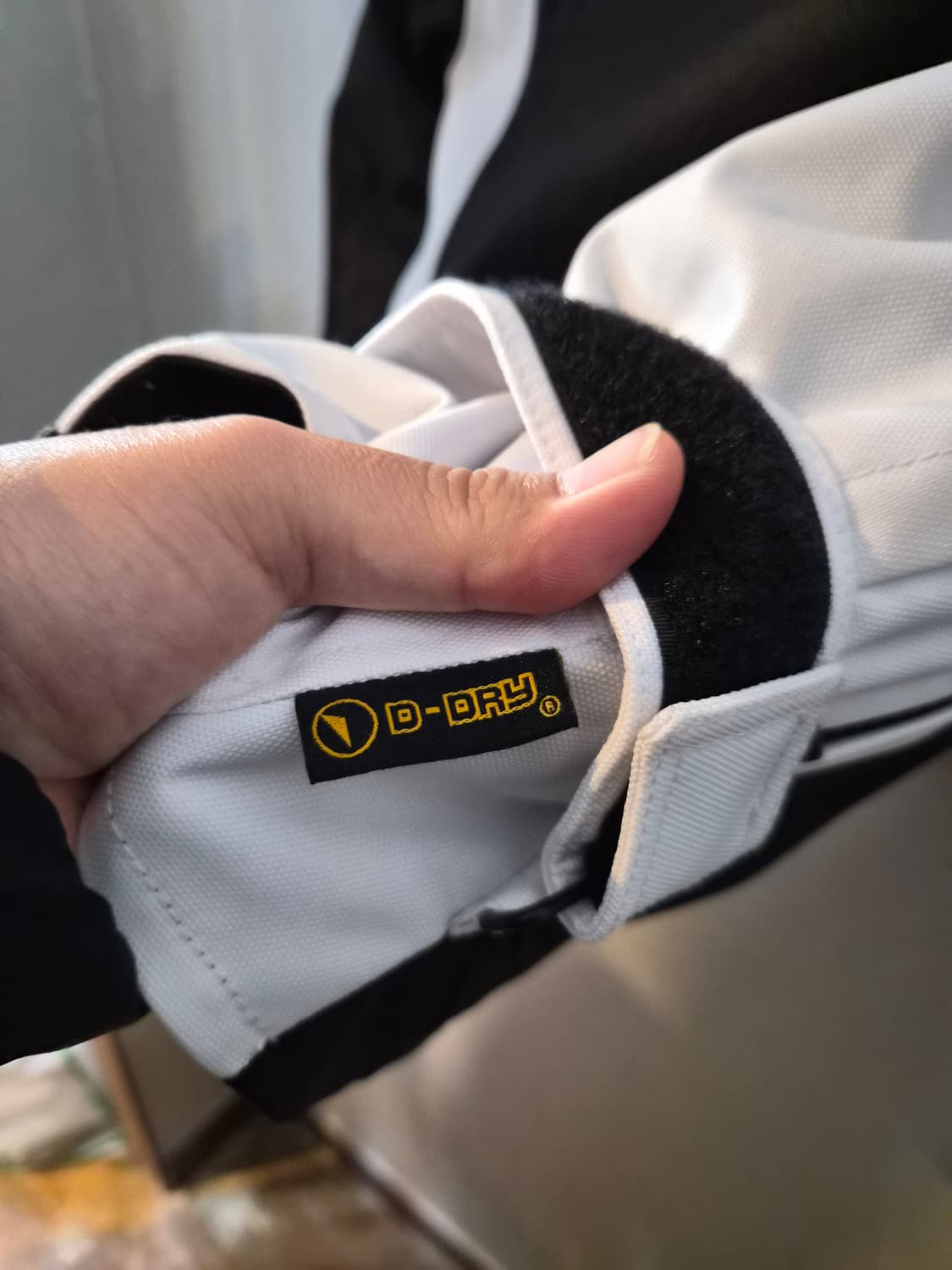 38) 다이네즈 벨로체 레이디 D-DRY 라이더 자켓 팝니다 상품이미지3