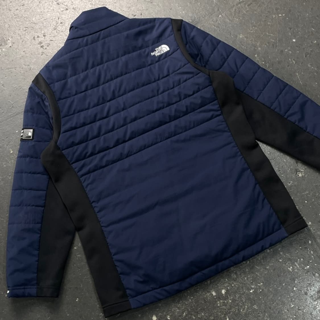 100 노스페이스 브이모션 방풍 패딩 상품이미지6