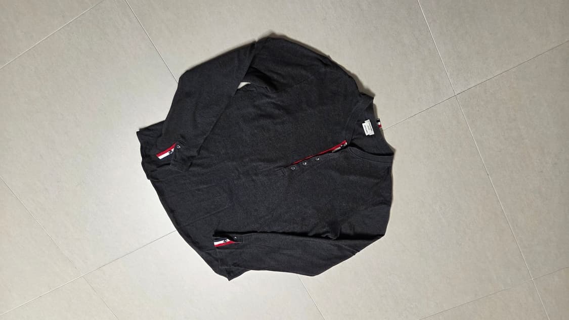 톰브라운 헨리넥 롱슬리브 티셔츠 상품이미지9