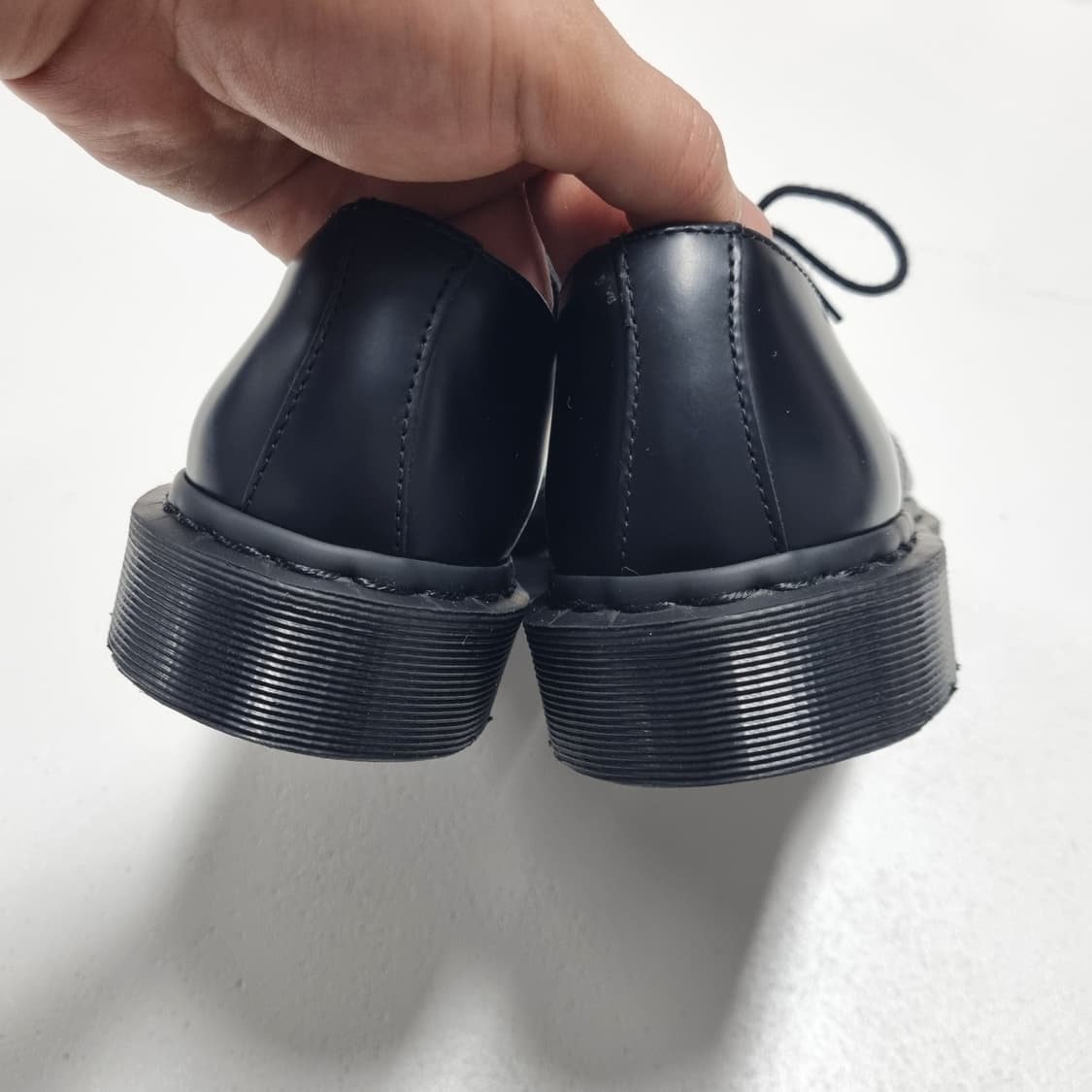 닥터마틴 1461 모노 블랙 - 250 (US7)  DR.MARTENS 상품이미지7