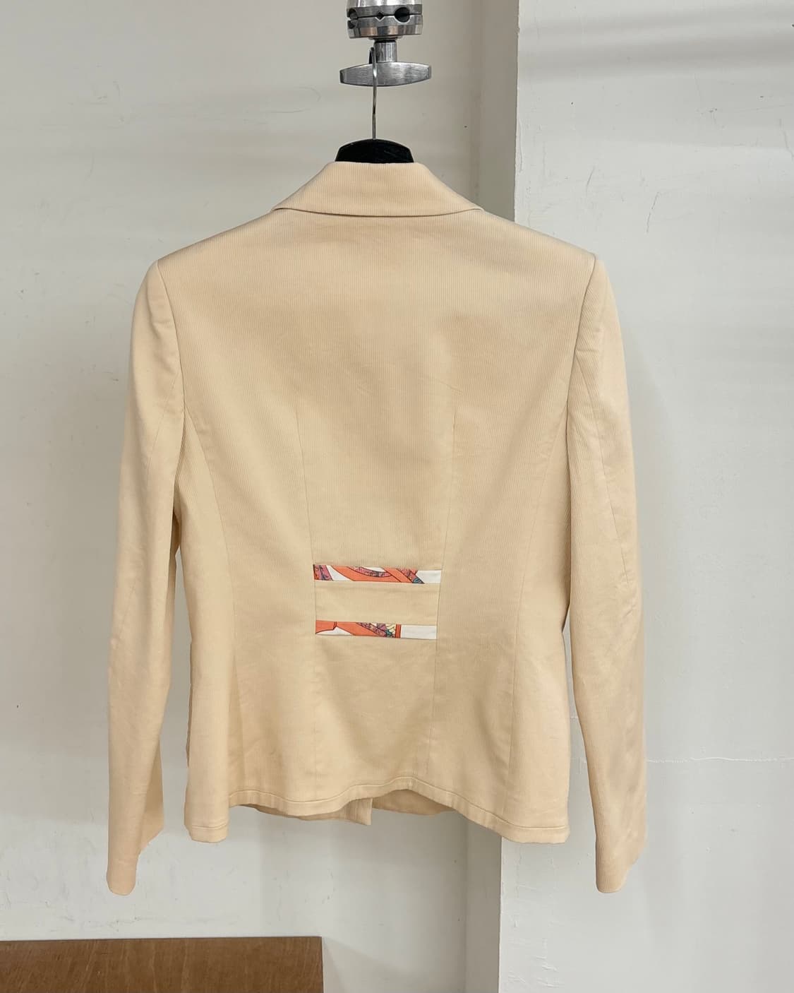 살바토레 페라가모 베이지 골지 골드 간치니 버튼 자켓 상품이미지6