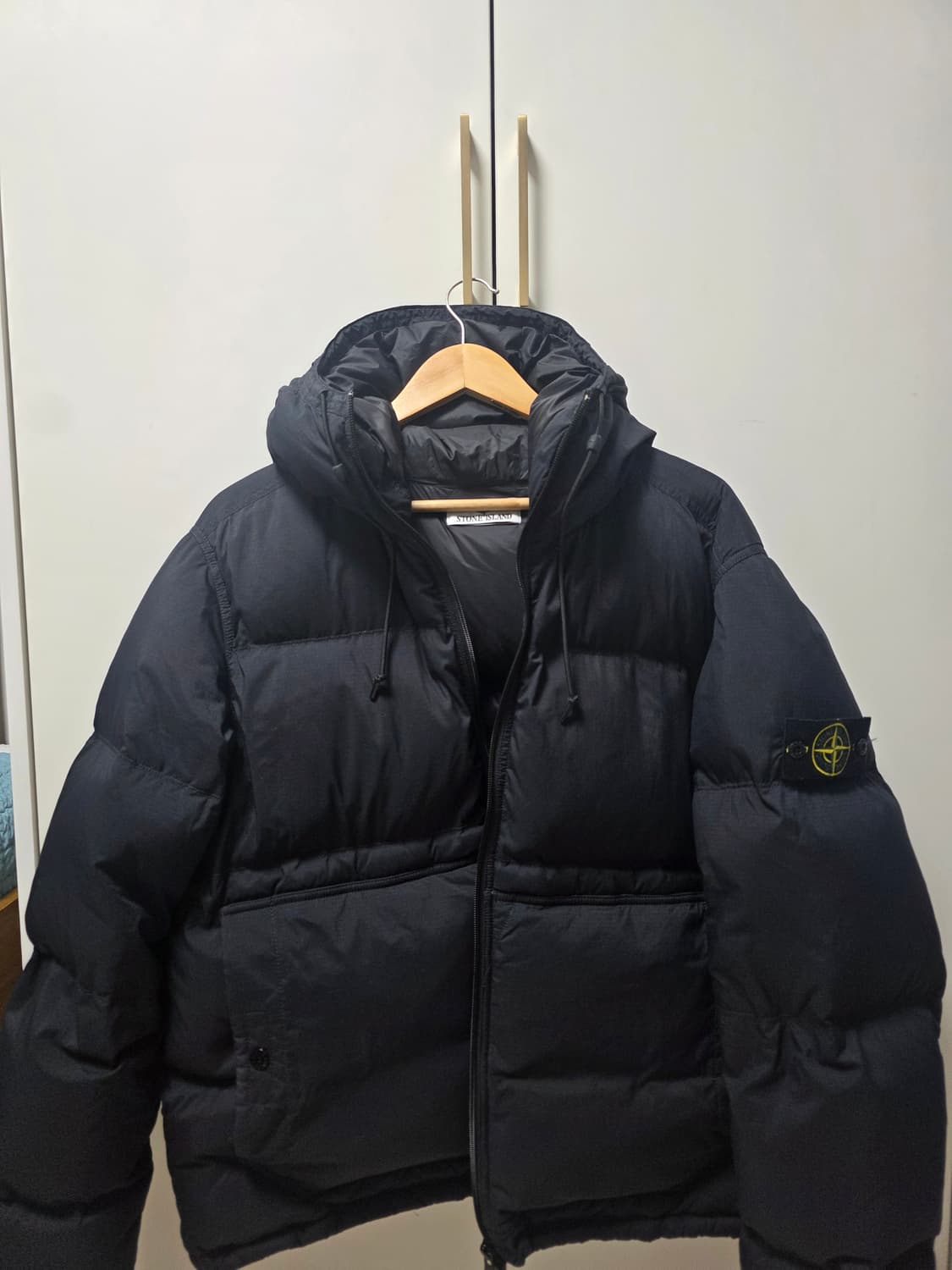 스톤아일랜드 25FW 매트 립스탑 코듀라 다운 파카 블랙 [XL] 상품이미지1