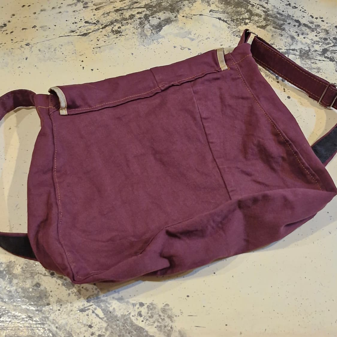 칼하트 리메이크 크로스백 상품이미지3