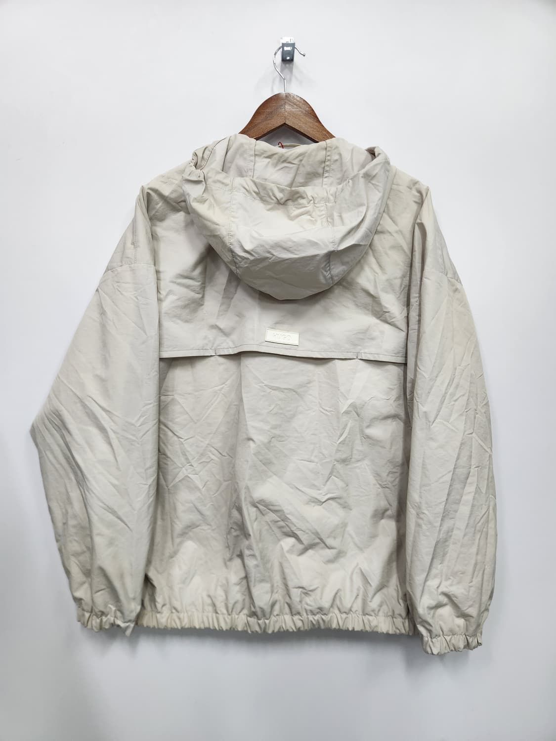 휴고보스 아이보리 바람막이 상품이미지5